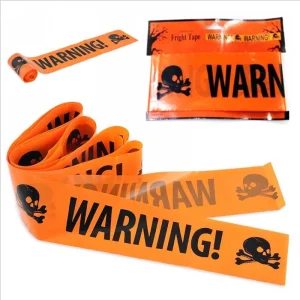 Gespenstische Halloween-Dekoration mit gruseliger Totenkopf-Warnung