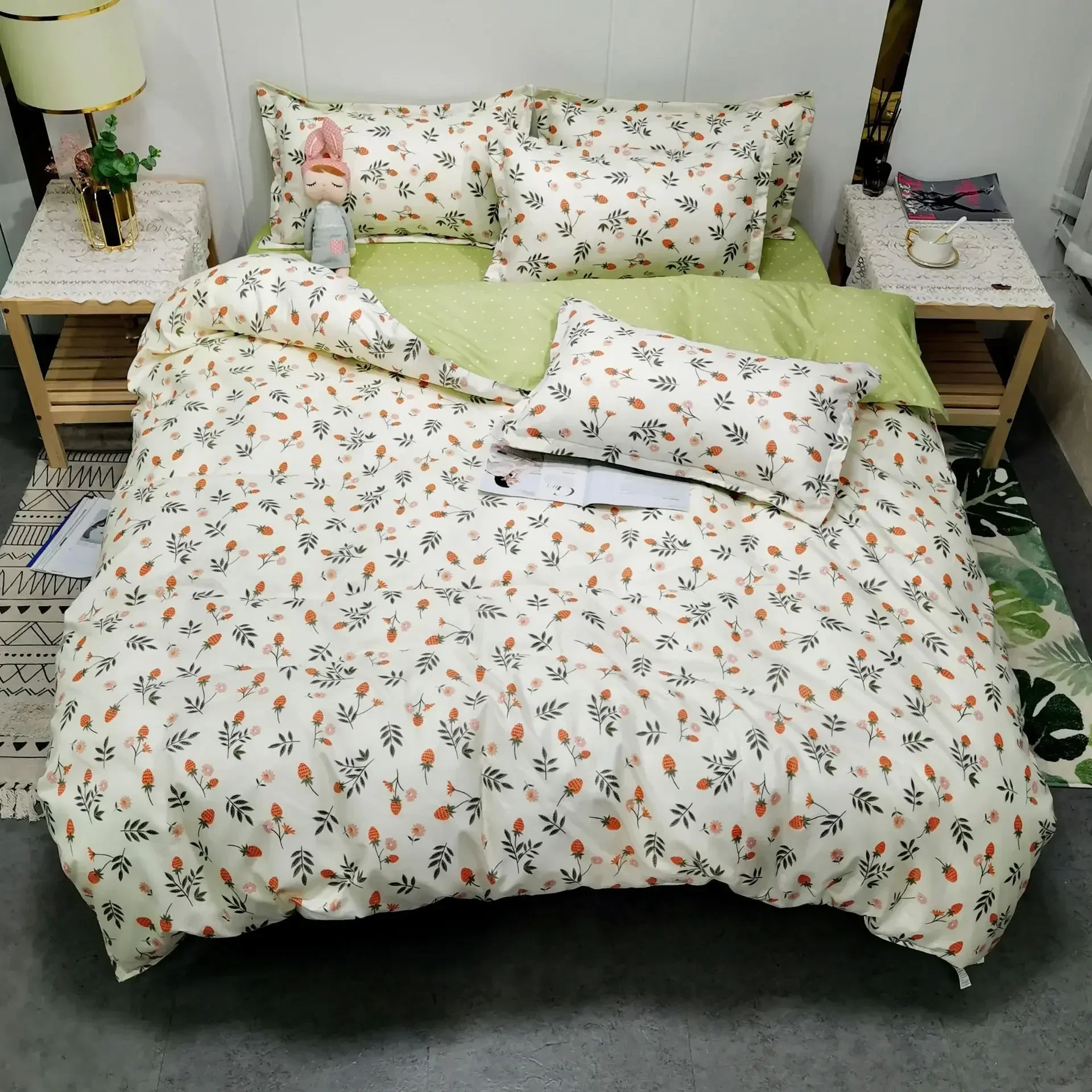 Blumiges Bettwäsche-Set für Königsgröße mit Duvet und Laken