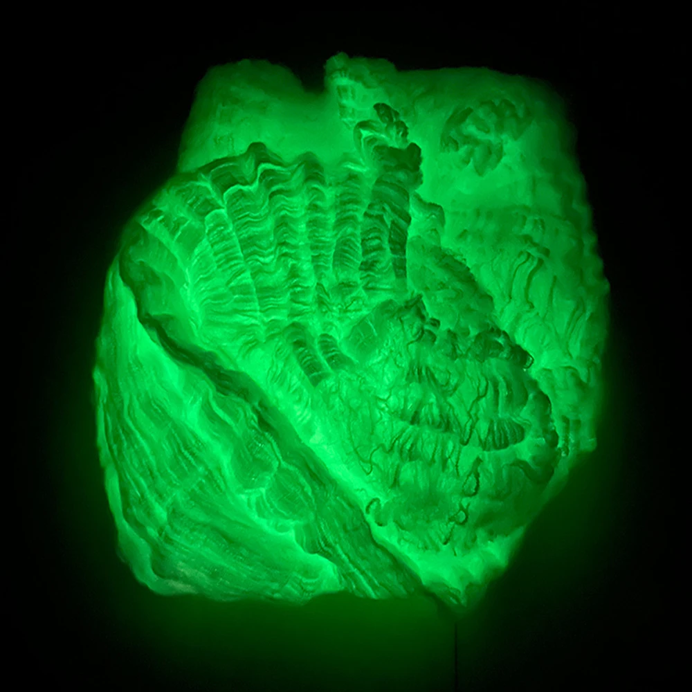 Leuchtende Spinnennetze für schaurige Halloween Dekorationen – Bild 6