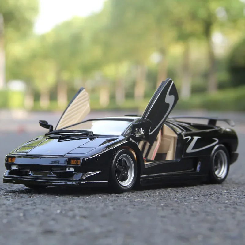 Lamborghini Diablo SV 1:18 Modellauto – Edles Diecast für Sammler