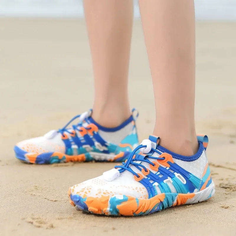 Farbenfrohe Wasserschuhe für Kinder – Barfuß-Sandalen für den Sommer – Bild 4