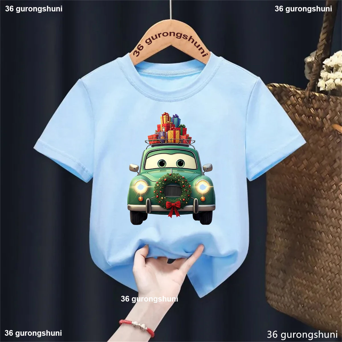Kawaii Weihnachtsauto T-Shirt für Kinder – Lustiges Geschenk – H17947W , 8T