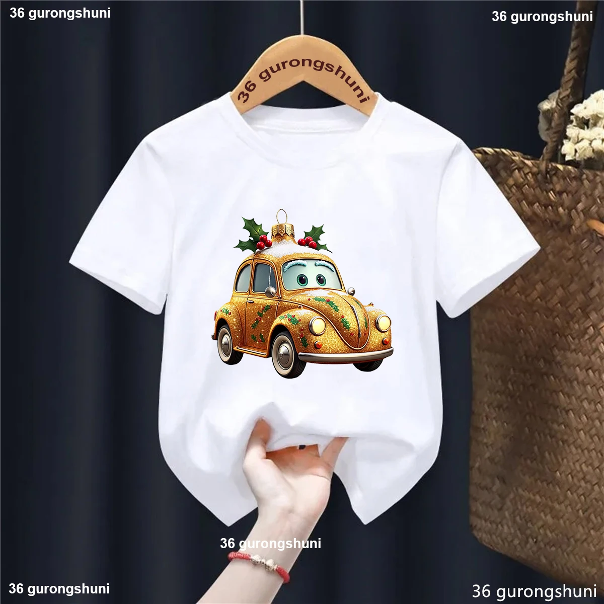 Kawaii Weihnachtsauto T-Shirt für Kinder – Lustiges Geschenk – H17946Q , 24M