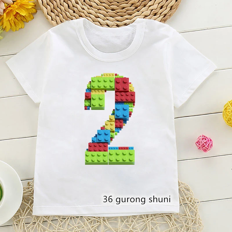 Kreatives T-Shirt für Jungen mit Bauklötzen und Namen – 15985 , 6T