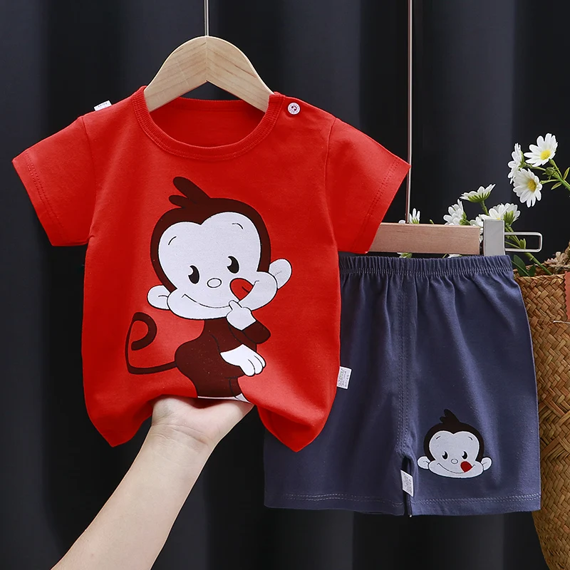 Hübsches Kinder-Outfit für Jungen und Mädchen mit T-Shirt und Shorts – Set4 , 24M