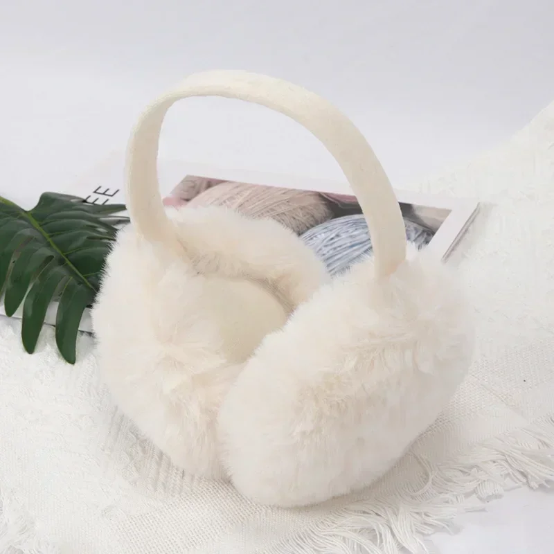 Wärmende Plüsch-Ohrenschützer für Frauen in elegantem Weiß – WHITE