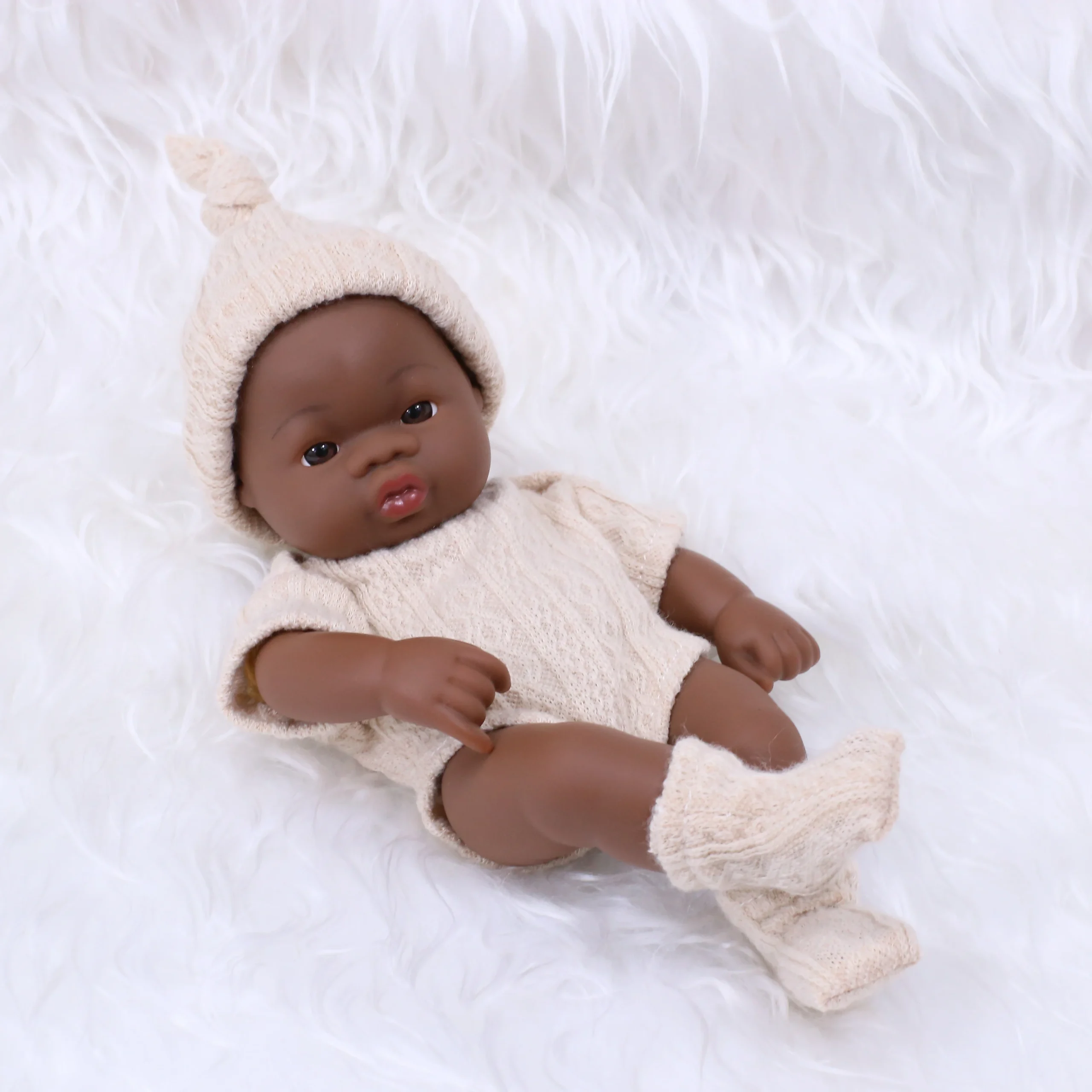 Niedliche 20cm große Black American Reborn Puppe zum Spielen – sweaterKH