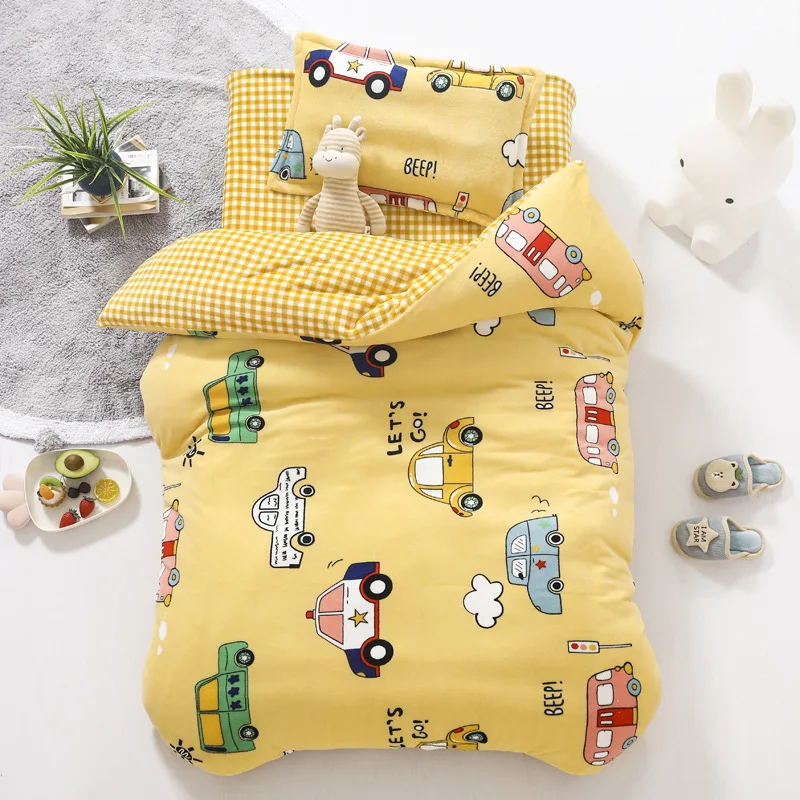 Babyfreundliches Cartoon-Bettwäsche-Set mit gelbem Auto für Herbst und Winter – Mattress Cover