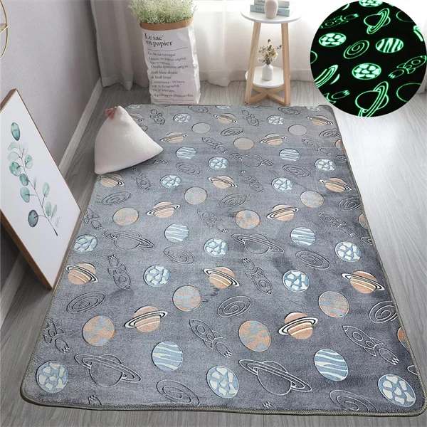 Leuchtender Teppich für Kinderzimmer mit Sternenmotiv  – Grey Planet , 40cm x 60cm