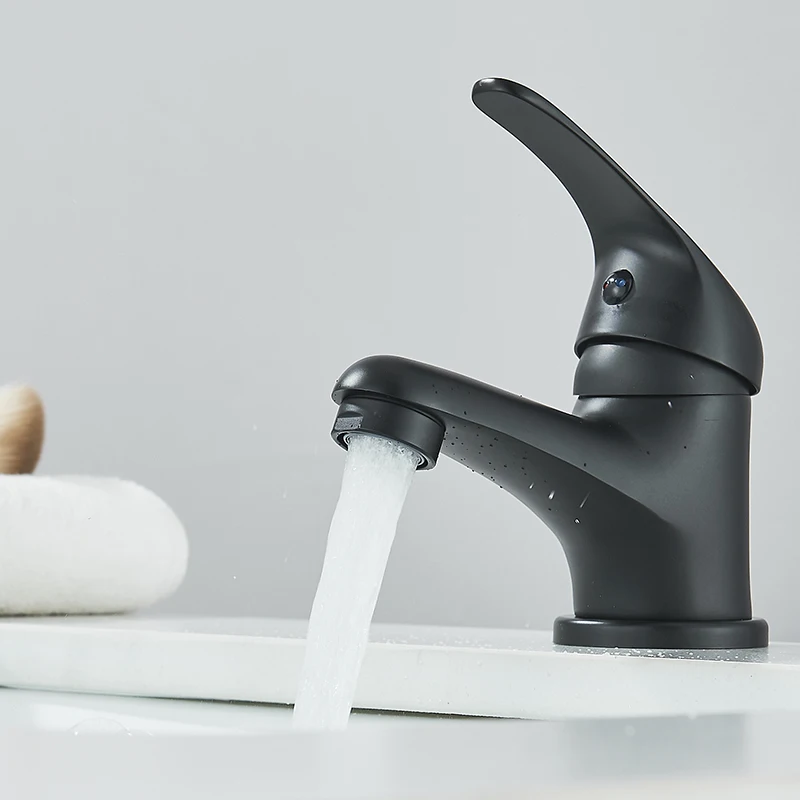 Moderne Chrom-Armatur für Waschbecken mit heißem und kaltem Wasser - Matte Black