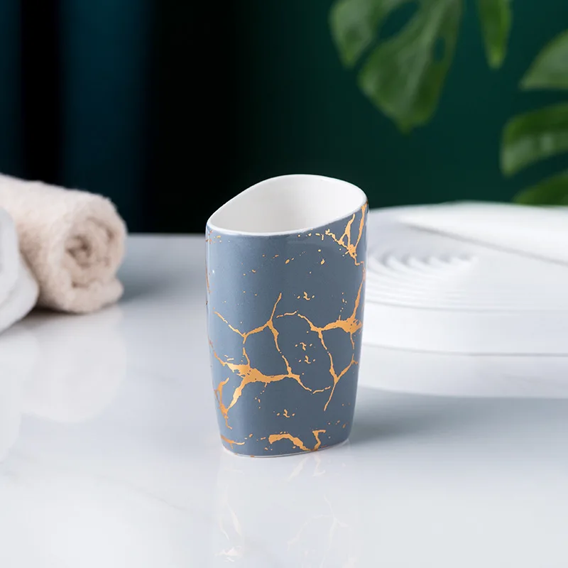 Elegantes fünfteilige Keramik-Badezimmer-Set für Familie – mouthwash cup-365458