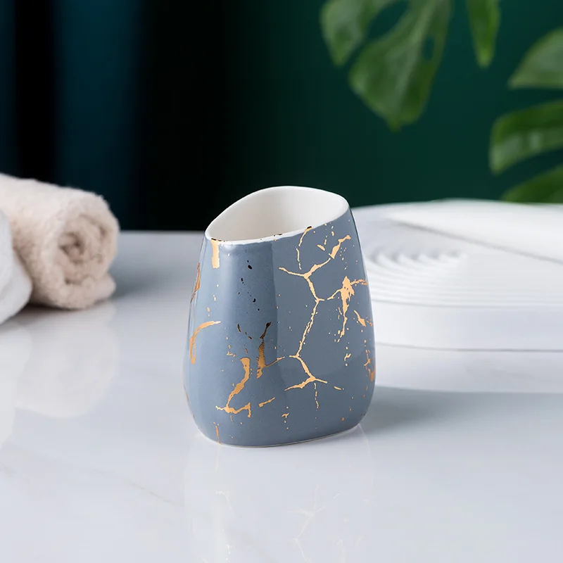 Elegantes fünfteilige Keramik-Badezimmer-Set für Familie – Toothbrush holder-200006152