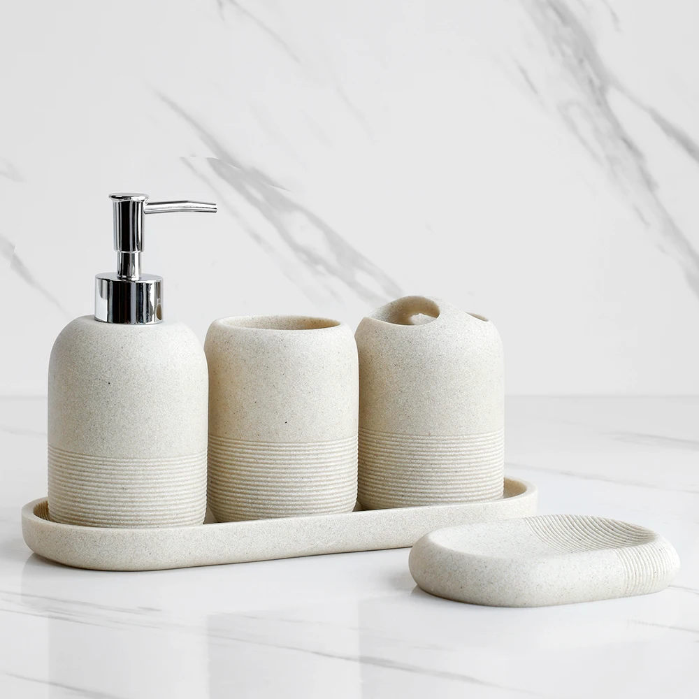 Elegantes 5-teiliges Badzubehör-Set in Beige und Grau – Beige