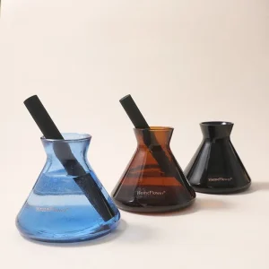 Rattan Duftöl Diffuser aus Glas für einladende Räume
